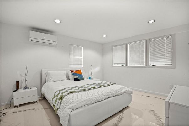 Bedroom, Interior, Marble, Recessed Lighting