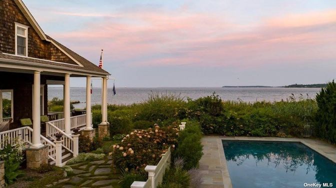 Exterior, Lake, Pool, Water