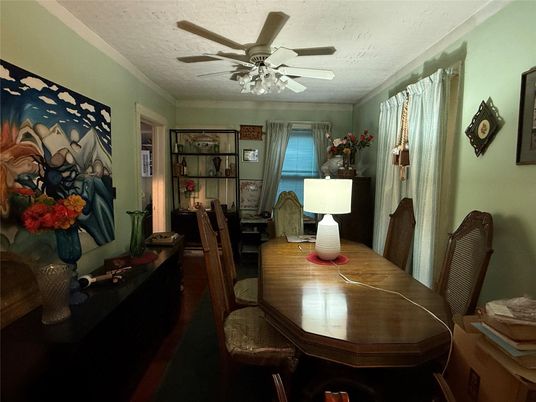 Dining room, Interior