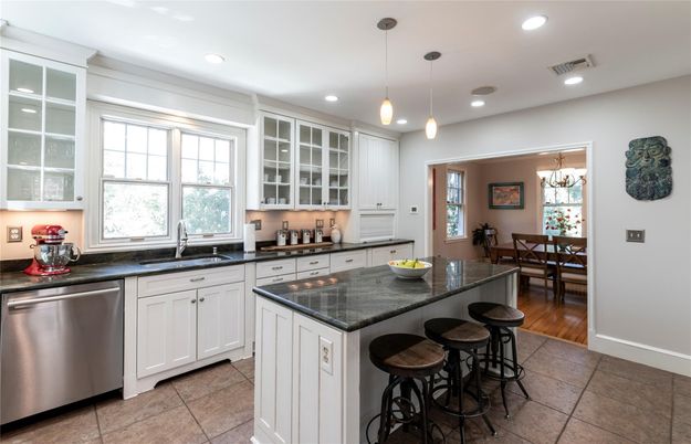 Dining room, Interior, Kitchen, Pendant Lights, Recessed Lighting, Stainless Steel Appliances