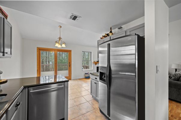 Interior, Kitchen, Pendant Lights, Stainless Steel Appliances