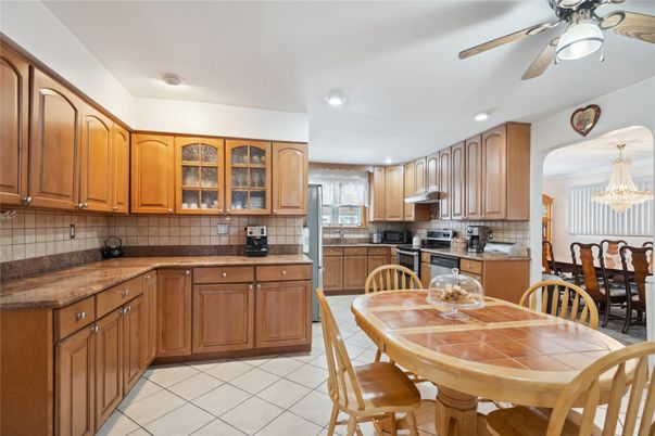 Chandelier, Dining room, Interior, Kitchen, Recessed Lighting
