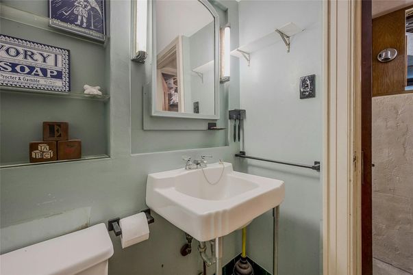 Bathroom, Interior