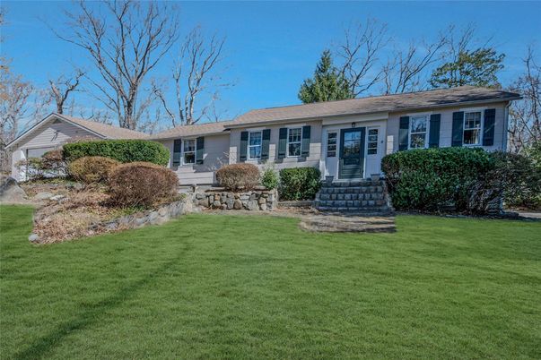 Backyard, Exterior, Facade, Ranch