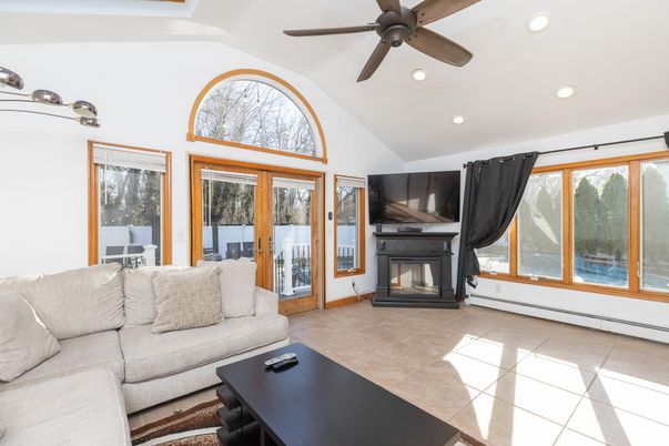 Fireplace, Interior, Living room, Recessed Lighting