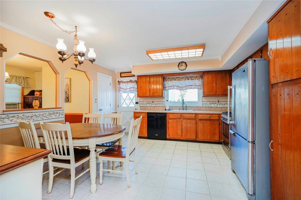 Chandelier, Dining room, Interior, Kitchen