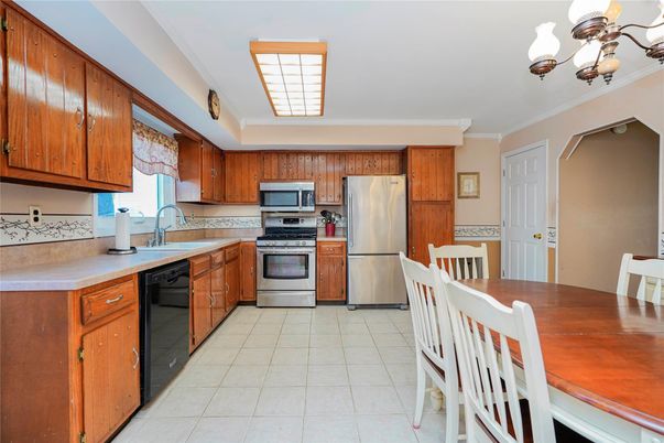 Dining room, Interior, Kitchen, Stainless Steel Appliances