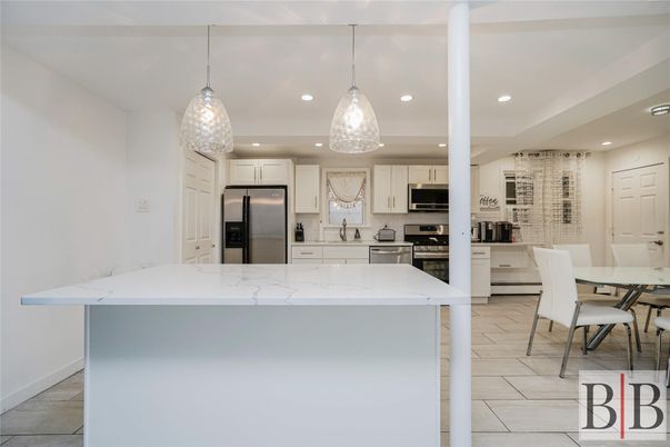 Dining room, Interior, Kitchen, Pendant Lights, Recessed Lighting, Stainless Steel Appliances