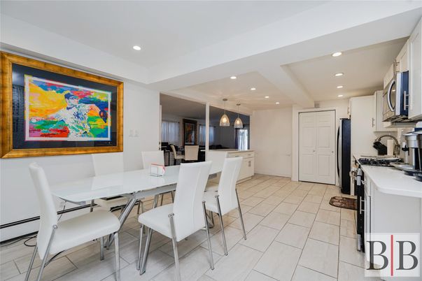 Dining room, Interior, Kitchen, Pendant Lights, Recessed Lighting
