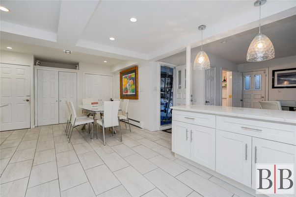 Dining room, Interior, Pendant Lights, Recessed Lighting