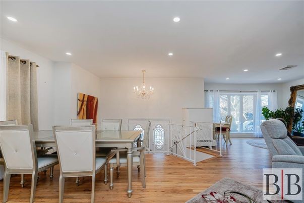 Chandelier, Dining room, Interior, Recessed Lighting, Wood Texture Flooring