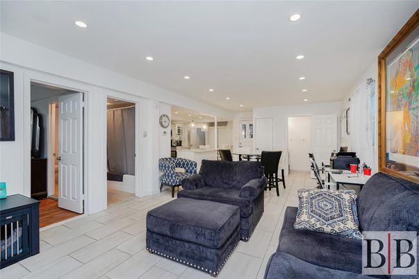 Dining room, Interior, Living room, Pendant Lights, Recessed Lighting, Wood Texture Flooring