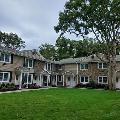 Backyard, Exterior, Facade, Brick Facade, Georgian