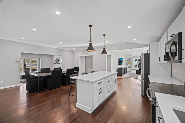 Dining room, Interior, Kitchen, Pendant Lights, Recessed Lighting, Wood Texture Flooring