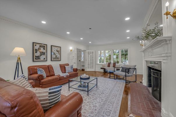 Fireplace, Interior, Living room, Recessed Lighting