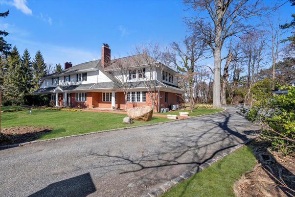 Backyard, Exterior, Facade, Brick Facade, Georgian