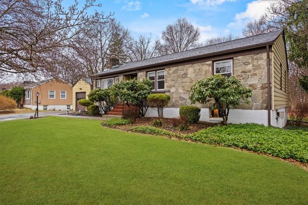 Backyard, Exterior, Facade, Cape Cod