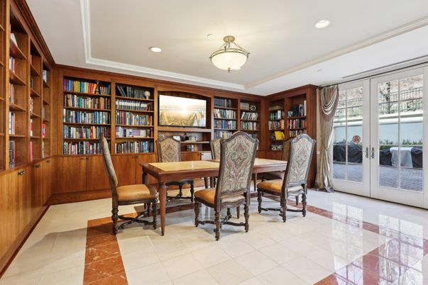 Dining room, Interior, Recessed Lighting