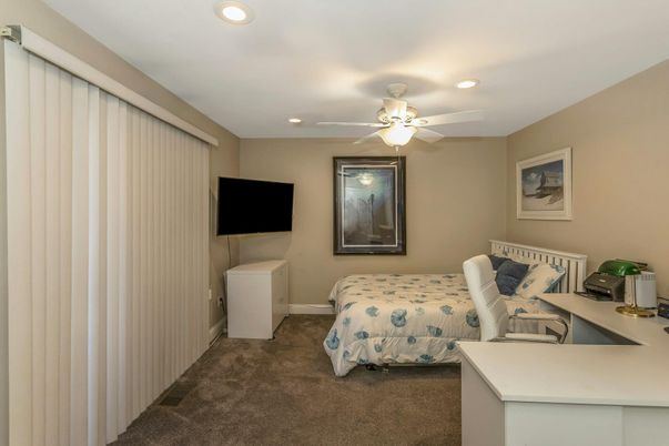 Bedroom, Interior, Recessed Lighting