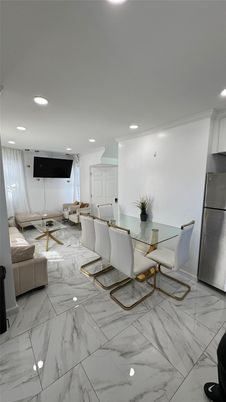 Dining room, Interior, Living room, Marble, Recessed Lighting