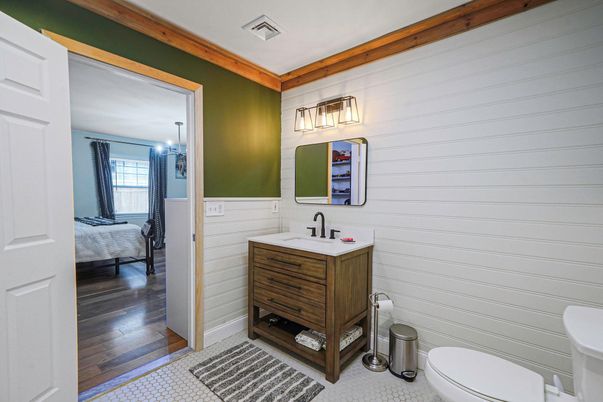 Bathroom, Bedroom, Interior, Pendant Lights, Wood Texture Flooring