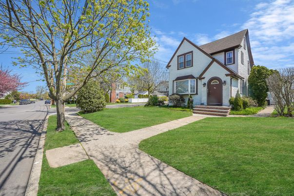 Backyard, Exterior, Facade, Tudor Revival