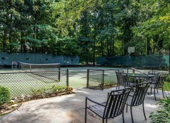 Exterior, Tennis Courts