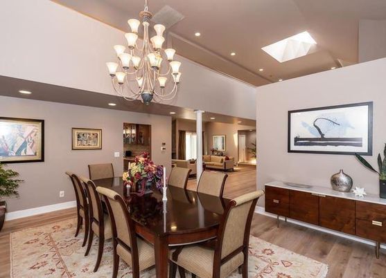 Chandelier, Dining room, Interior, Recessed Lighting, Wood Texture Flooring