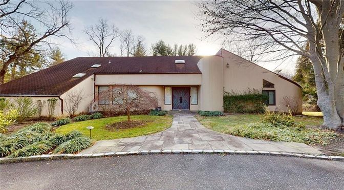 Backyard, Exterior, Facade, Ranch