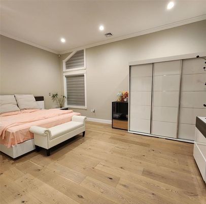 Bedroom, Interior, Recessed Lighting, Wood Texture Flooring