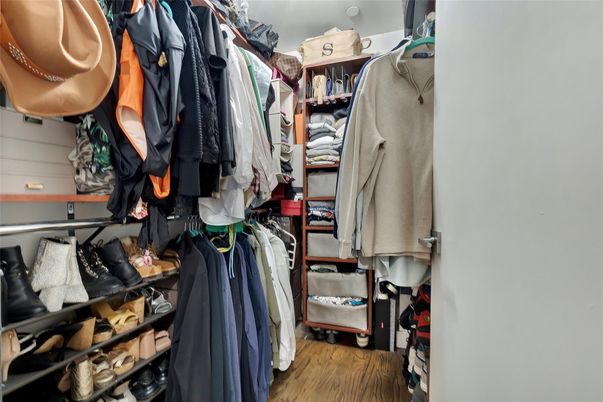 Interior, Walk-in Closets, Wood Texture Flooring