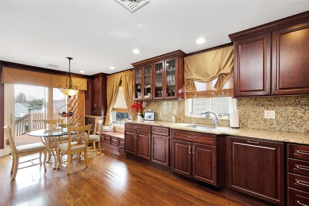 Dining room, Interior, Kitchen, Pendant Lights, Recessed Lighting, Wood Texture Flooring