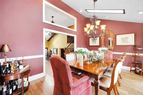 Chandelier, Dining room, Interior, Recessed Lighting, Wood Texture Flooring
