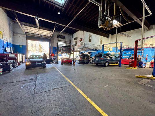 Garage, Interior