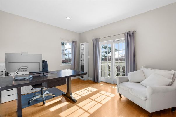Home Office, Interior, Recessed Lighting, Wood Texture Flooring