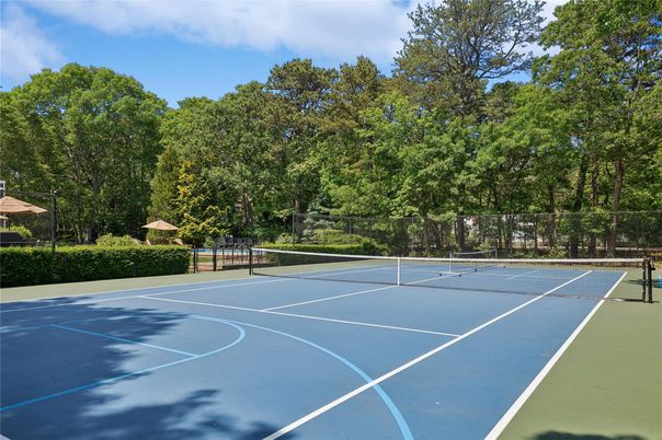 Exterior, Tennis Courts