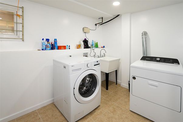 Interior, Recessed Lighting, Washer
