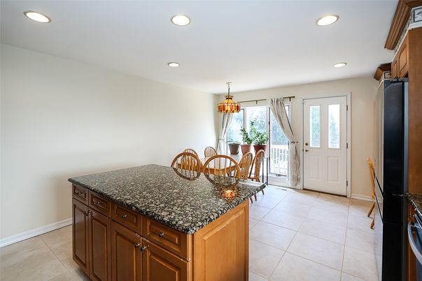 Dining room, Interior, Kitchen, Recessed Lighting