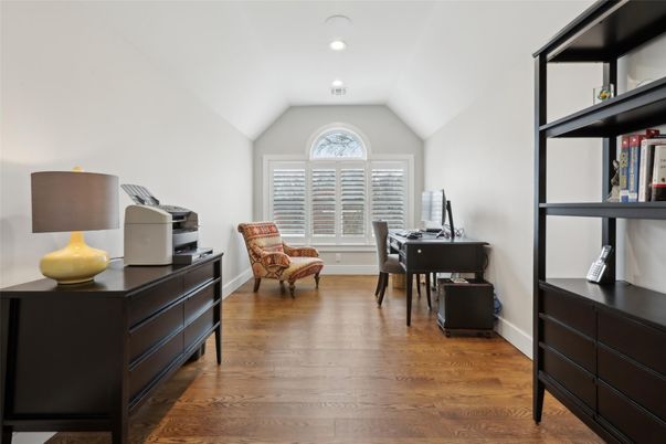Home Office, Interior, Recessed Lighting, Wood Texture Flooring