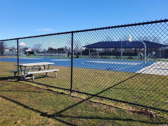Exterior, Tennis Courts
