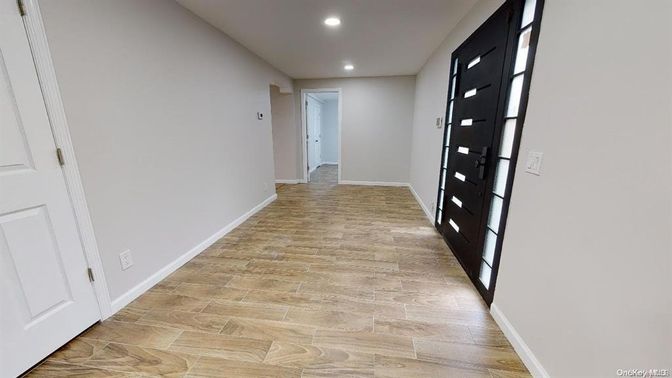 Interior, Recessed Lighting, Wood Texture Flooring