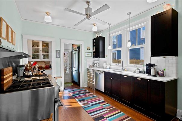 Interior, Kitchen, Pendant Lights, Wood Texture Flooring