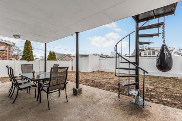 Backyard, Exterior