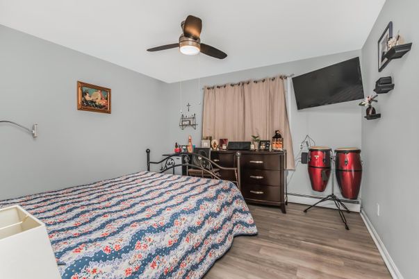 Bedroom, Home Office, Interior, Wood Texture Flooring