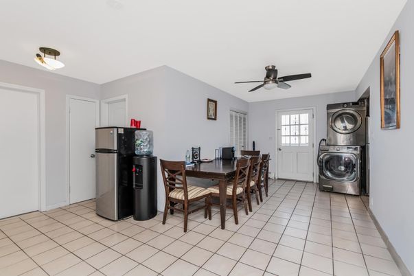 Dining room, Interior, Washer