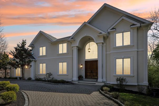 Exterior, Facade, Farmhouse