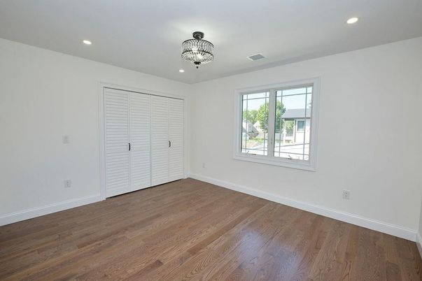 Chandelier, Empty room, Interior, Recessed Lighting, Wood Texture Flooring
