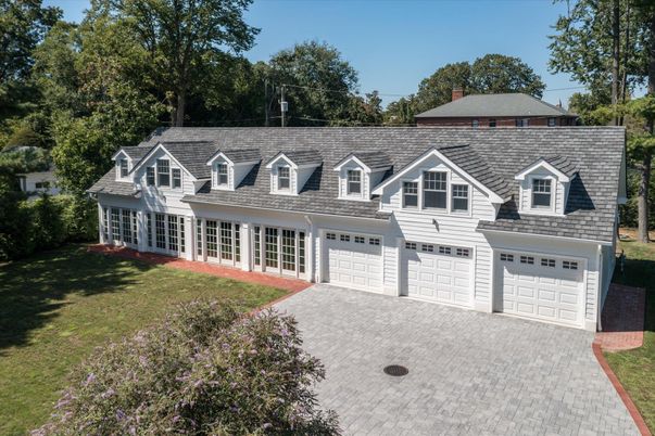 Attached, Exterior, Facade, Cape Cod