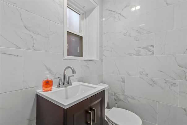 Bathroom, Interior, Marble Walls
