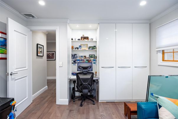 Home Office, Interior, Recessed Lighting, Wood Texture Flooring